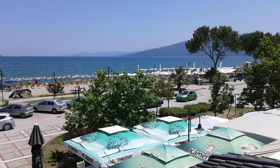 Amalia Mare Sea View & Beach Cafe - Bistro Nea Vrasna Exterior photo