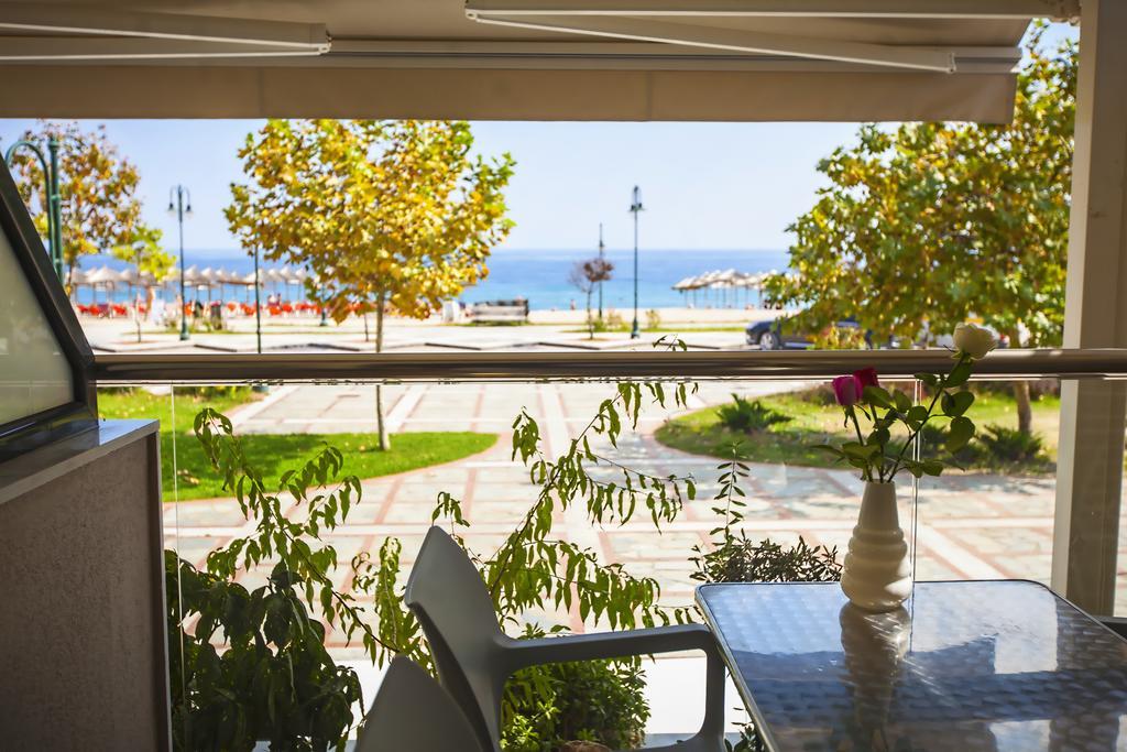 Amalia Mare Sea View & Beach Cafe - Bistro Nea Vrasna Room photo